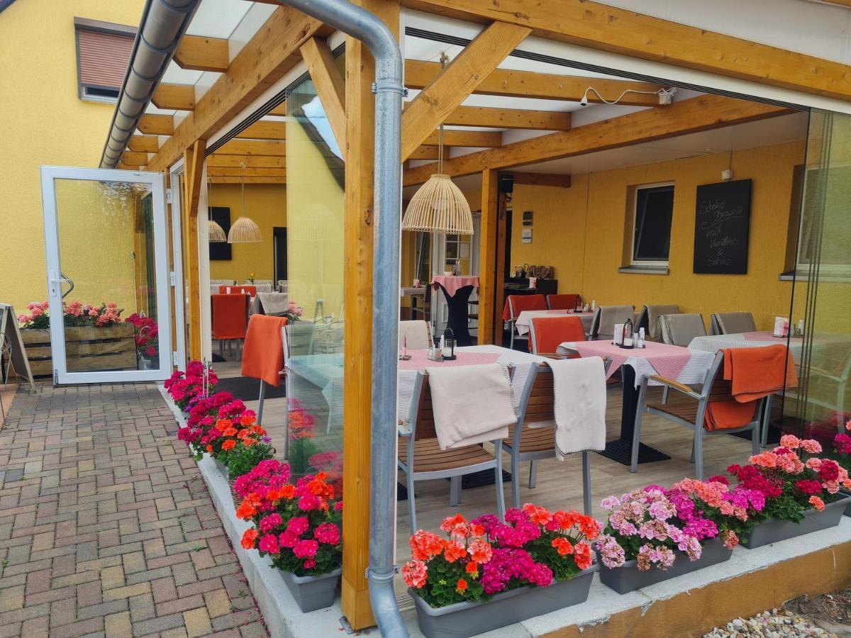 Gasthaus Zur Hecke Schoenefeld Exterior photo